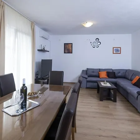 Jelcic Podstrana