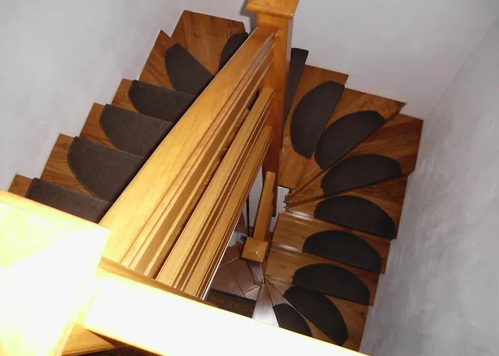 Jelcic Апартаменты Подстрана